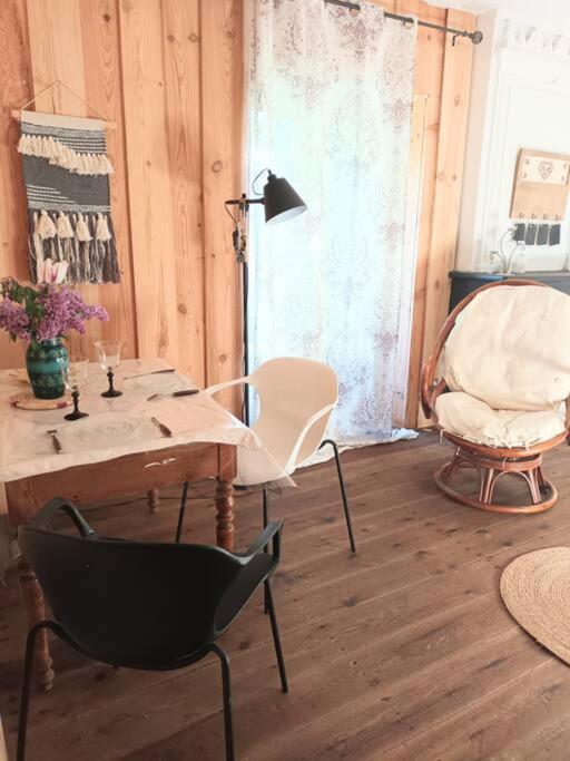 Charmant Studio Avec Jardin A La Campagne Sur Le Chemin De Saint Jacques De Compostelle Apartment Льозерт Екстериор снимка